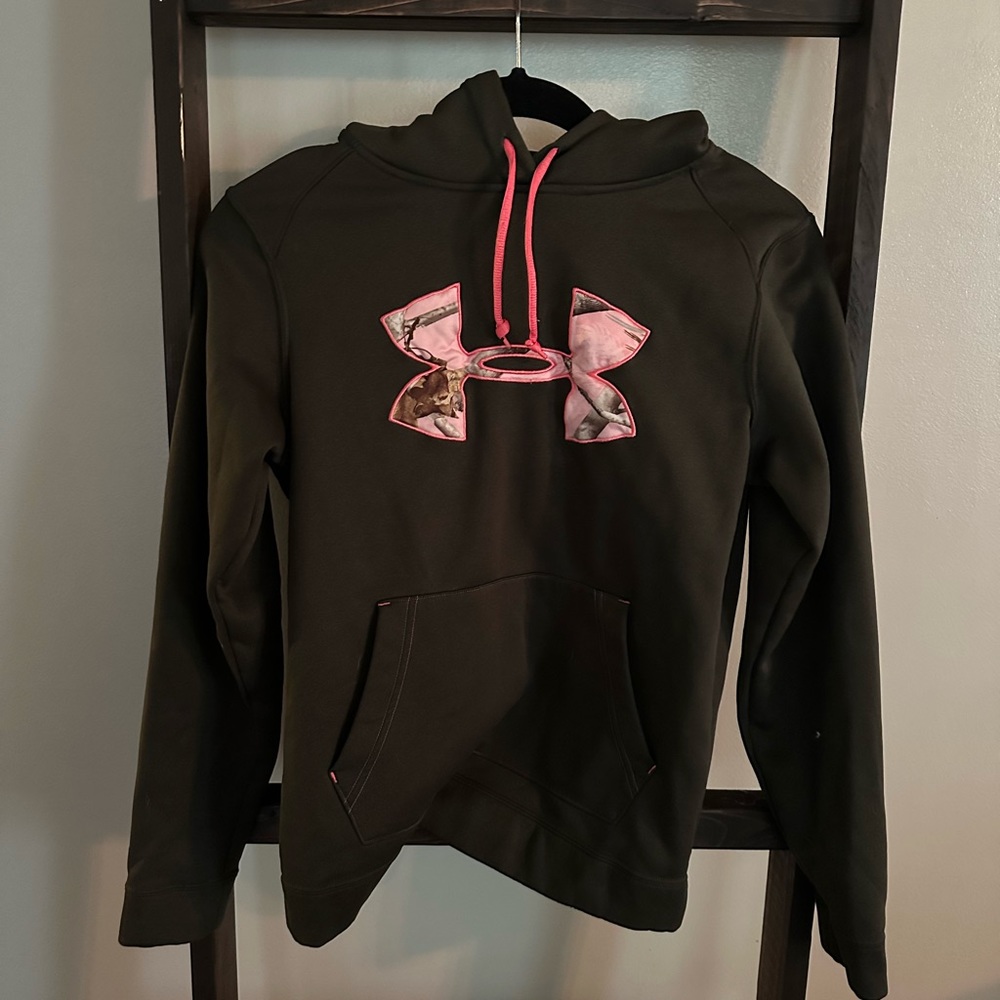 Women’s under armour sweatshirt
